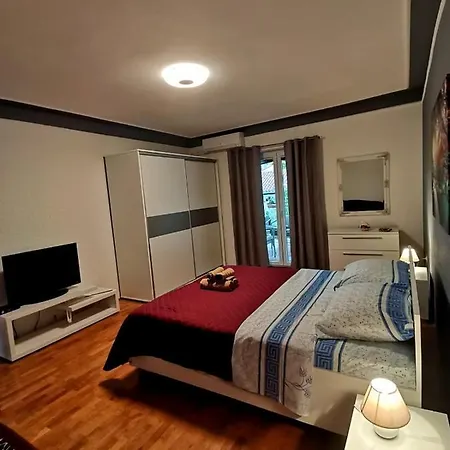 Lovely Family House Robi Affittacamere 3*