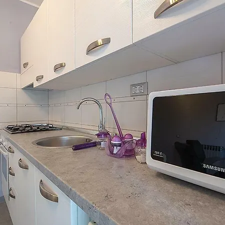 Affittacamere Lovely Family House Robi 3*